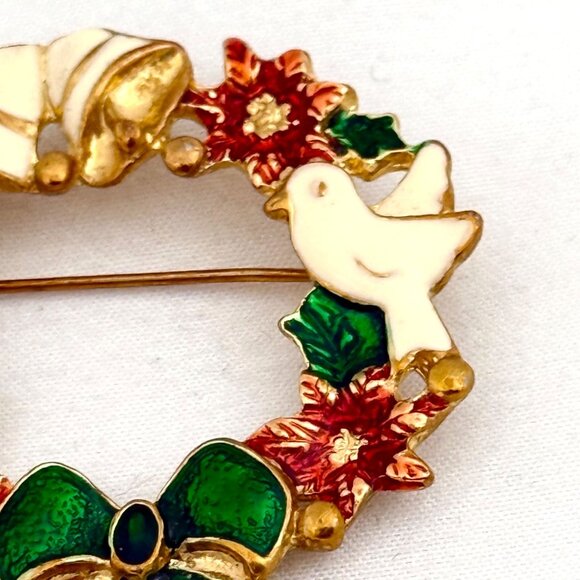 Vintage Enameled Christmas Wreath Brooch/Pin - Picture 3 of 5